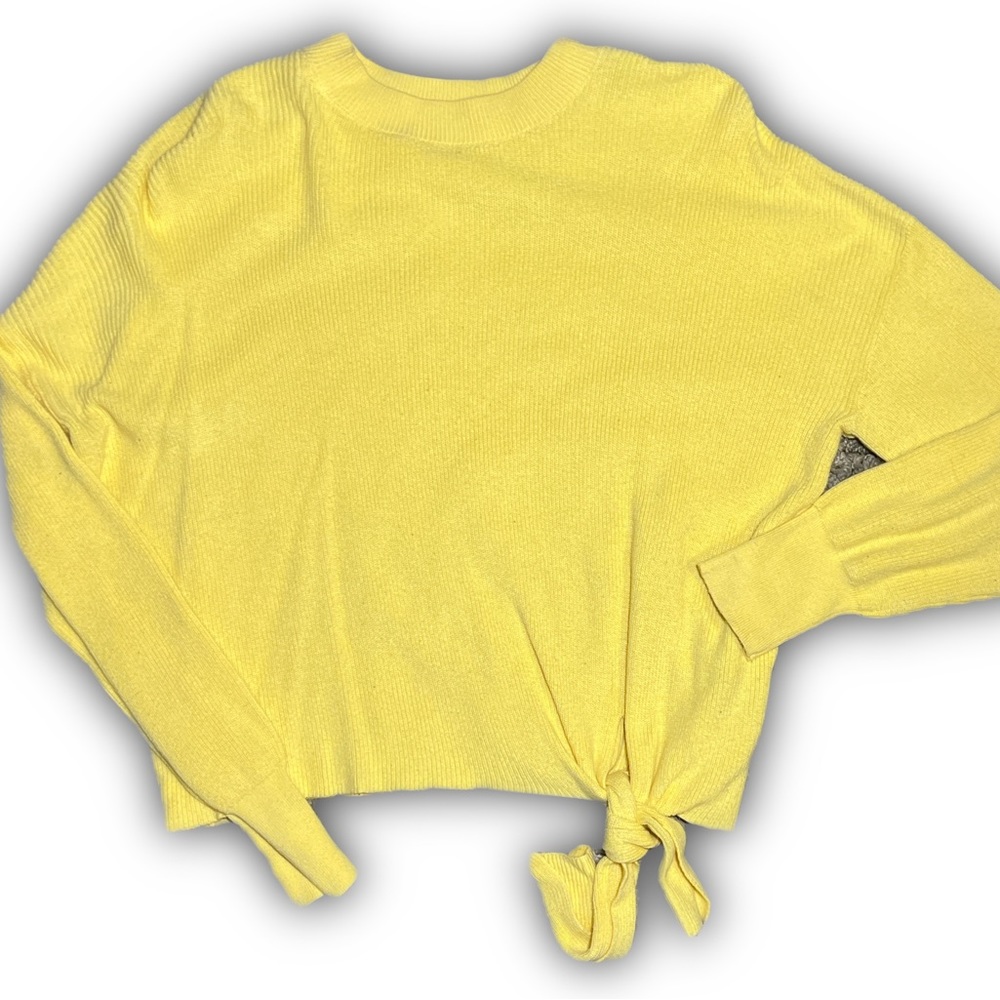 Large, Abound, lightweight, yellow, sweater, with tie
